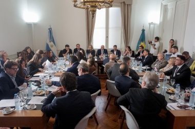 Legisladores recibieron a Junta Electoral por los plazos de la votación en PBA