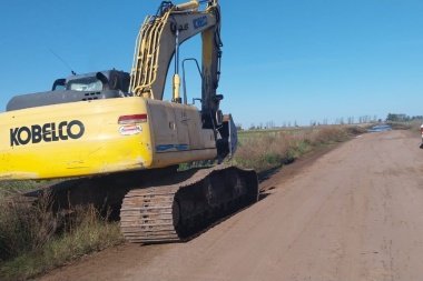 Continúan los trabajos de reconstrucción de caminos rurales