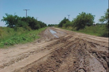 Concejal FR planteó dudas sobre la tercerización de la red vial rural