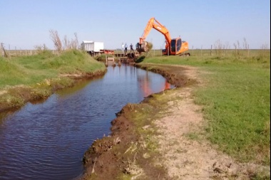 Zurro denunció ingreso ilegal de agua desde Lincoln hacia campos de Pehuajó