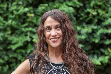 Elsa Drucaroff presenta una conferencia sobre el rol del feminismo en el contexto político actual
