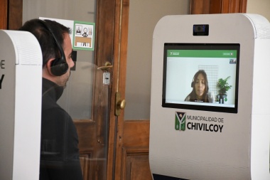 Britos anunció el lanzamiento de un servicio gratuito de telemedicina y adelantó la  adquisición de nueva aparatología