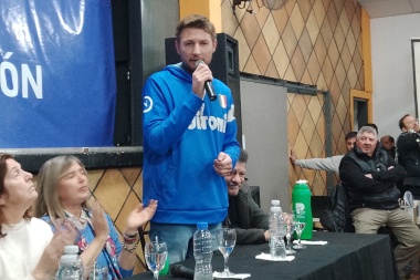 Ferraris: "Vamos a estar todos juntos luchando de abajo hacia arriba"