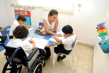 Escuelas especiales al borde del colapso por la falta de fondos