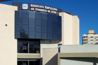 Se firmó la revisión paritaria mercantil