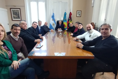 Golía firmó convenio para que los transportistas de Chacabuco obtengan un 20% de descuento en la RTO