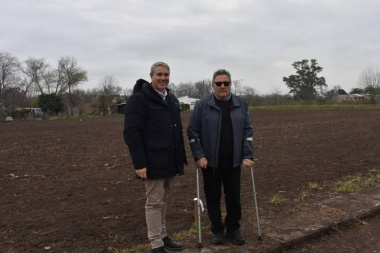 Golía inauguró la Subsede de la Escuela de Actividades Culturales y entregó terrenos a familias en Castilla