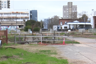 Presentan proyecto para que el Municipio asuma la obra del Paso Bajo a Nivel