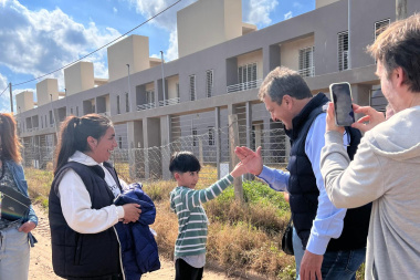 Massa le pone el cuerpo a la campaña: estuvo en la cuarta y la segunda