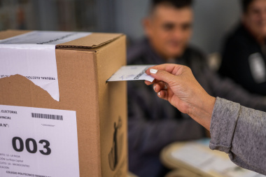 Ganadores en sus distritos, intendentes de la cuarta se reúnen con Kicillof