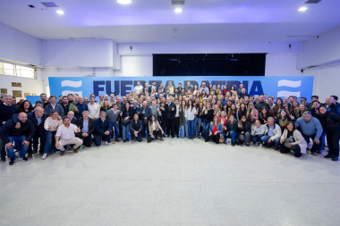 Kicillof reunió a candidatos, intendentes y dirigentes de Fuerza Patria