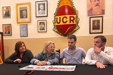 Con gran componente radical, Carrió respaldó a sus candidatos en Rojas