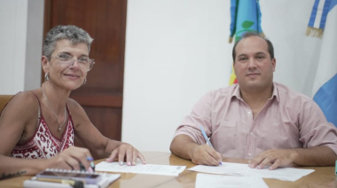 Recoulat firmó con Provincia convenio para reparar la Primaria 17 de 30 de Agosto