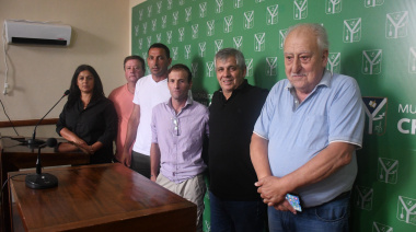 Britos anunció un aumento del 6,09% a trabajadores municipales