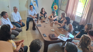 Alberti ultima detalles para el inicio de clases: reunión clave entre el Intendente y autoridades educativas