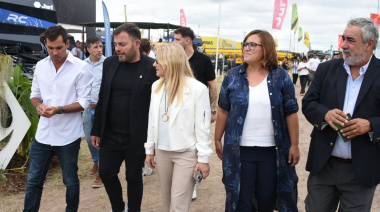 Con varios representantes de la cuarta, legisladores e intendentes radicales recorrieron Expoagro