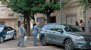 Homenaje bajo custodia: La UNNOBA declaró "Visitante Ilustre" a Rosenkrantz en una sede alternativa por seguridad