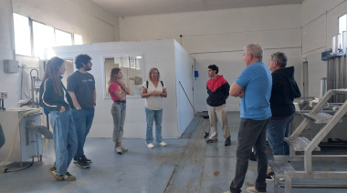 La UNLP instalará un laboratorio de avanzada en la Escuela Agraria para potenciar la producción de lácteos en Alberti