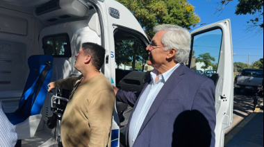 Alegre entregó ambulancia y destacó el trabajo comparativo con las cooperativas