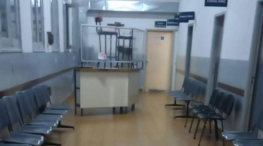 Trabajos de pintura y refacción en el Hospital Municipal del Carmen
