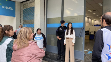 SUTEBA Junín se movilizó frente al ANSES: reclaman una deuda de 2 billones de pesos con el IPS