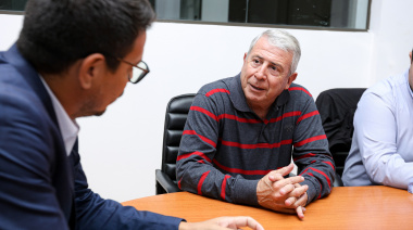 Gestiones en Deportes: el Municipio avanza con entrega de materiales y becas para atletas