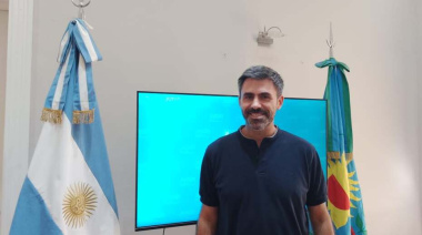 Fiorini anunció que el Municipio comprará una nueva carpa para la pileta de Santa Paula