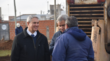 Golía puso en marcha una nueva obra de pavimento en el barrio Procrear