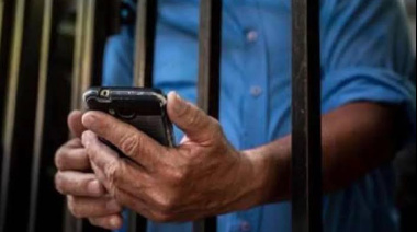Celulares en las cárceles: el Concejo aprobó un pedido de LLA para limitar las comunicaciones de los internos