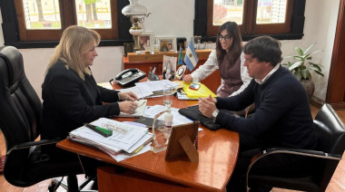 Revilla puso el foco en el transporte escolar rural en una reunión con el Consejo General de Educación