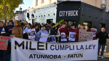 No docentes universitarios pararon y denunciaron al Gobierno nacional por ilegalidad