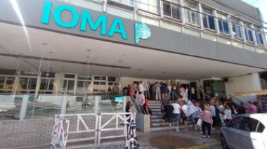 Protesta frente a IOMA por las prestaciones de discapacidad