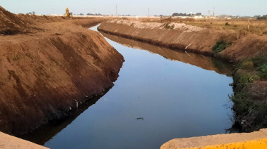Avanzan obras en los canales de desagües en Trenque Lauquen