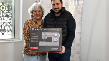 25 de Mayo: Egüen entregó equipamiento a emprendedores con microcréditos municipales