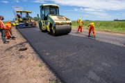 Ruta 50: Vialidad comenzó con trabajos de bacheo entre Carlos Casares y Lincoln
